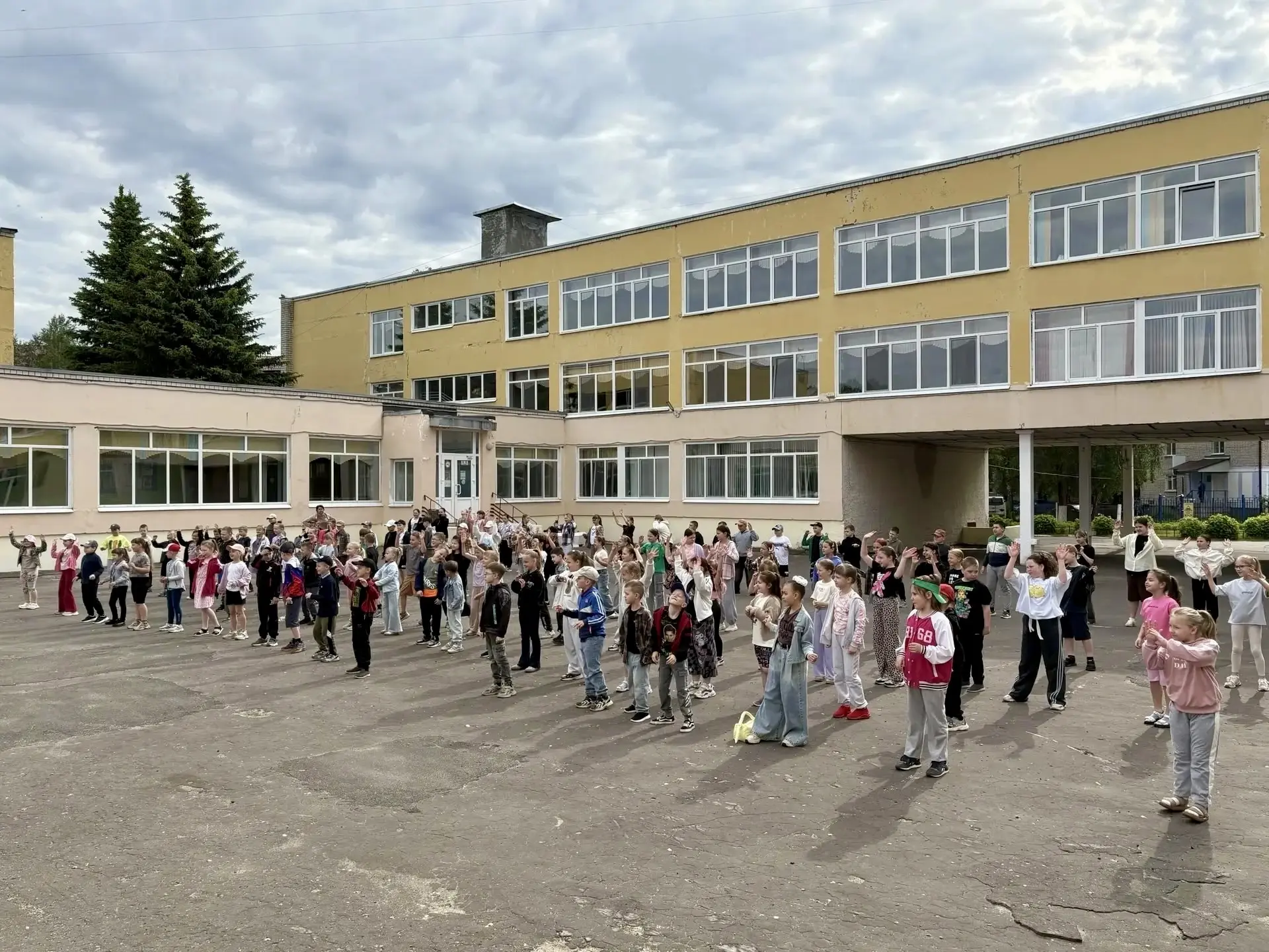 🌻☀️Активация летнего режима: ЛАГЕРЬ ЗАПУЩЕН!

☀️Друзья, пришкольный лагерь «Солнышко» работает вовс