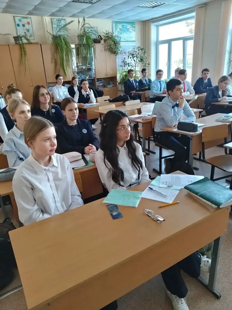 Важный разговор о безопасности 🧊  Сегодня учебный день в нашем Лицее начался с важных напоминаний. К
