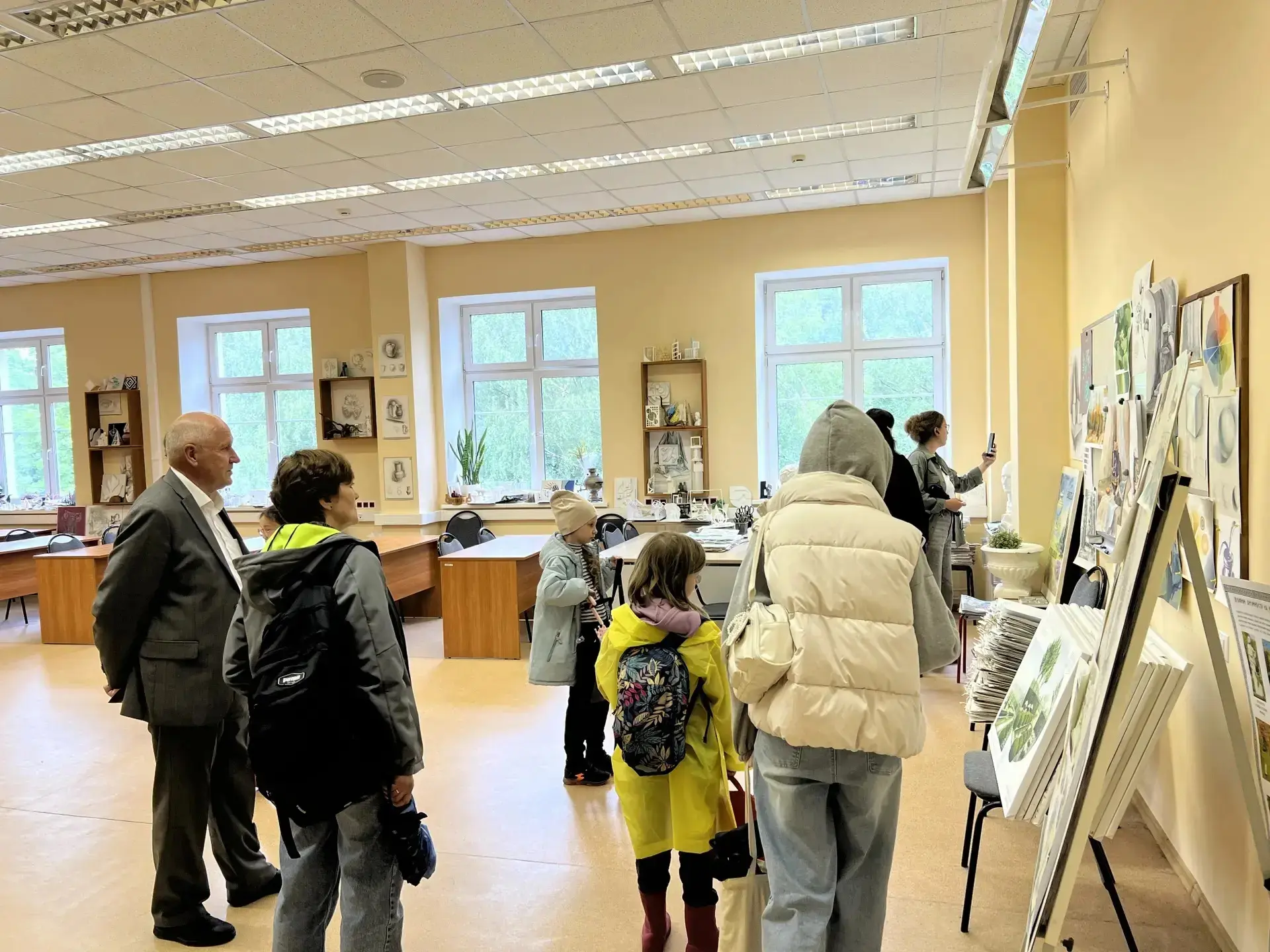 🎨 Пленэры «Галактики» продолжаются! Даже дождь нам не помеха ☔
Друзья, а вы знали, что вдохновение 