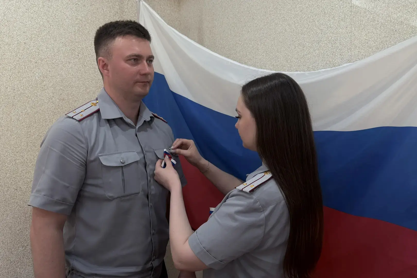 В преддверии Дня России сотрудники югорского УФСИН присоединились к Всероссийской патриотической акц