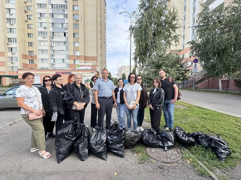 🎉 Санитарная пятница в Ленинском районе: вместе делаем Пензу чище! 🎉