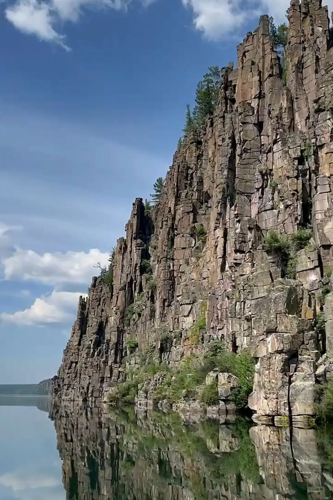 По воде Ангарского каньона