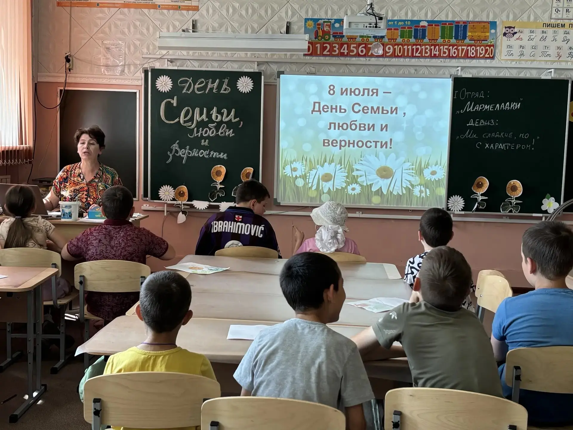 🎉 День семьи, любви и верности в лагере: тепло, творчество и сплочённость! 🎉 
 Сегодня 8 июля 2026