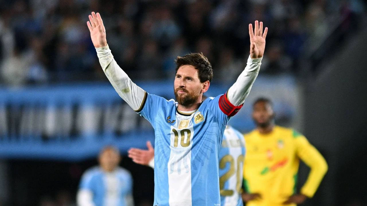 ⚽️Лионель Месси провел последний матч за сборную Аргентины — в Буэнос-Айресе его команд...