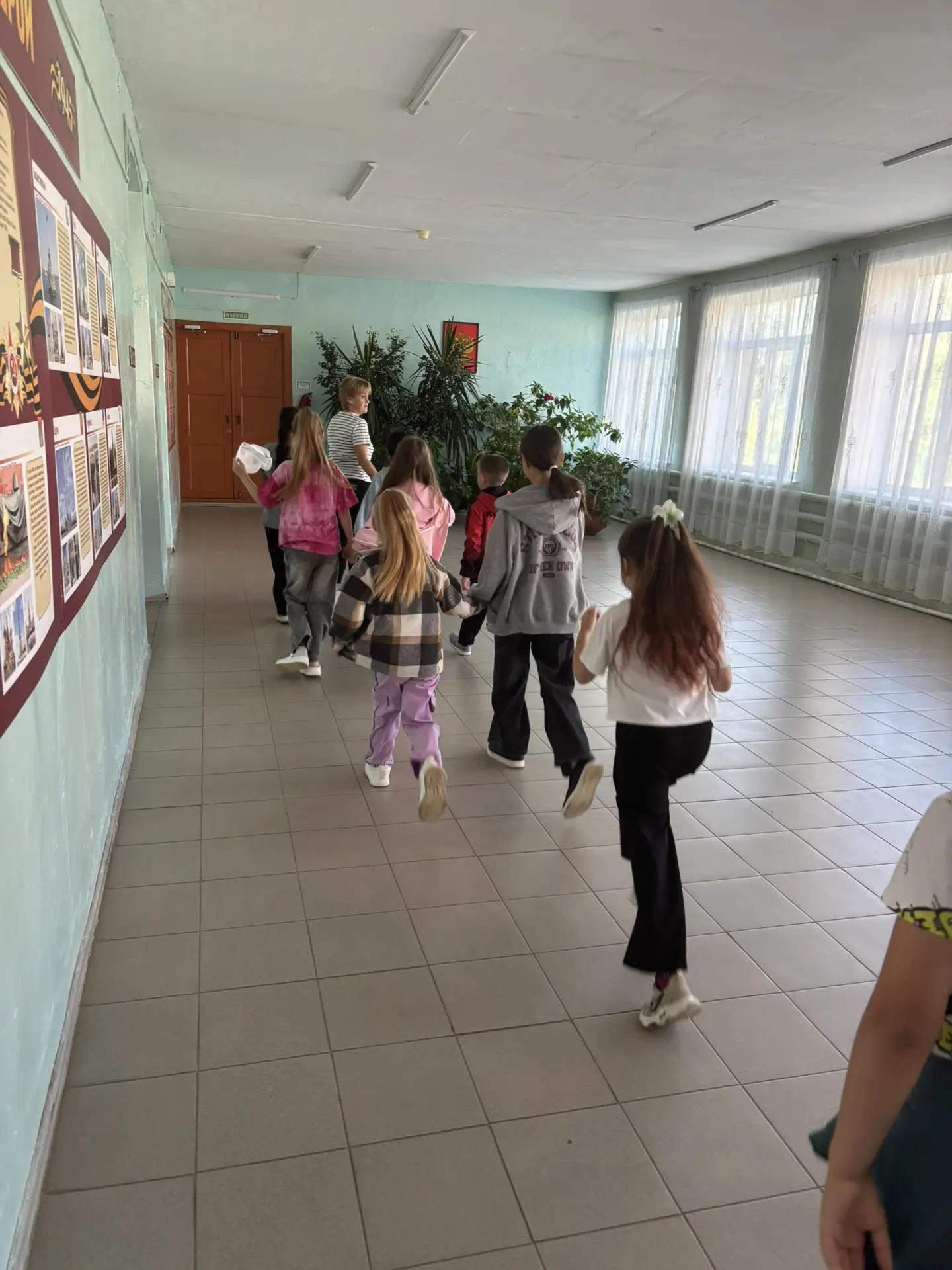 🎉 Ещё один насыщенный день в нашем школьном лагере! 🎉

Сегодня ребята не скучали ни минуты — день 