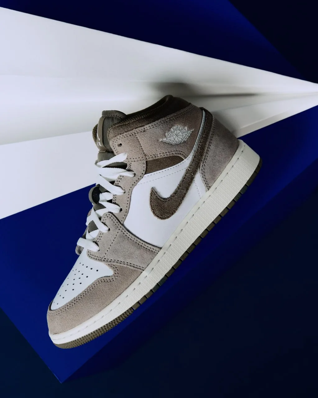 Кроссовки Jordan и Nike для школьников и малышей в Street Beat.