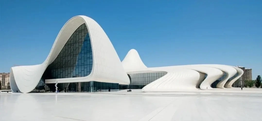 Сегодня познакомилась с одним из самых узнаваемых архитектурных бюро мира — Zaha Hadid ...