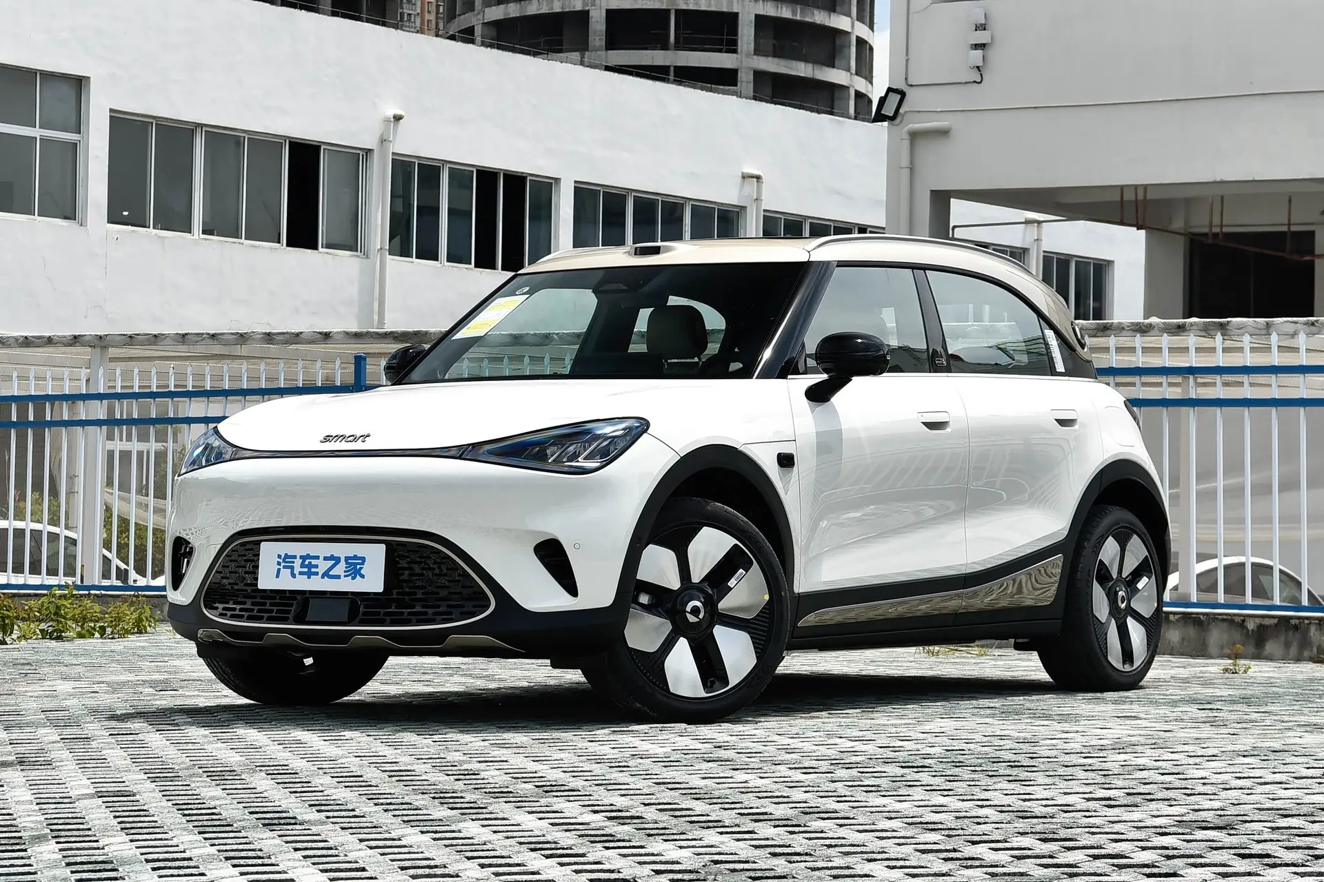 ⚡ Кроссовер smart #1 пережил модернизацию: 800 вольт и новая электроника

smart Automobile показала 