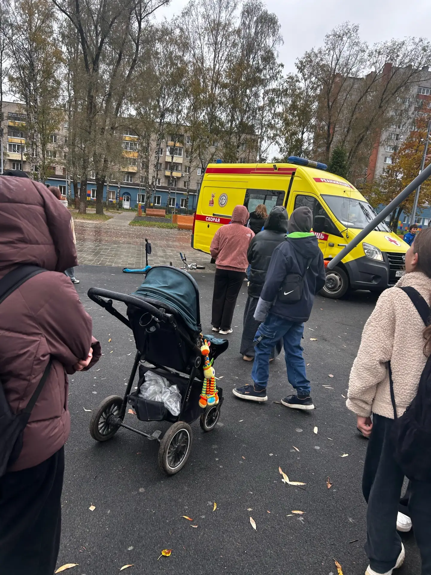 6 октября около 13:30 в парке 30-летия Победы с качели упала девочка и получила травму.