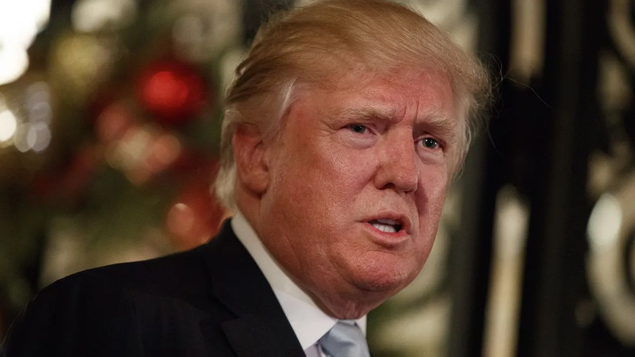 Трамп в июне совершил более тысячи сделок с ценными бумагами на сумму от 78,1 миллиона ...
