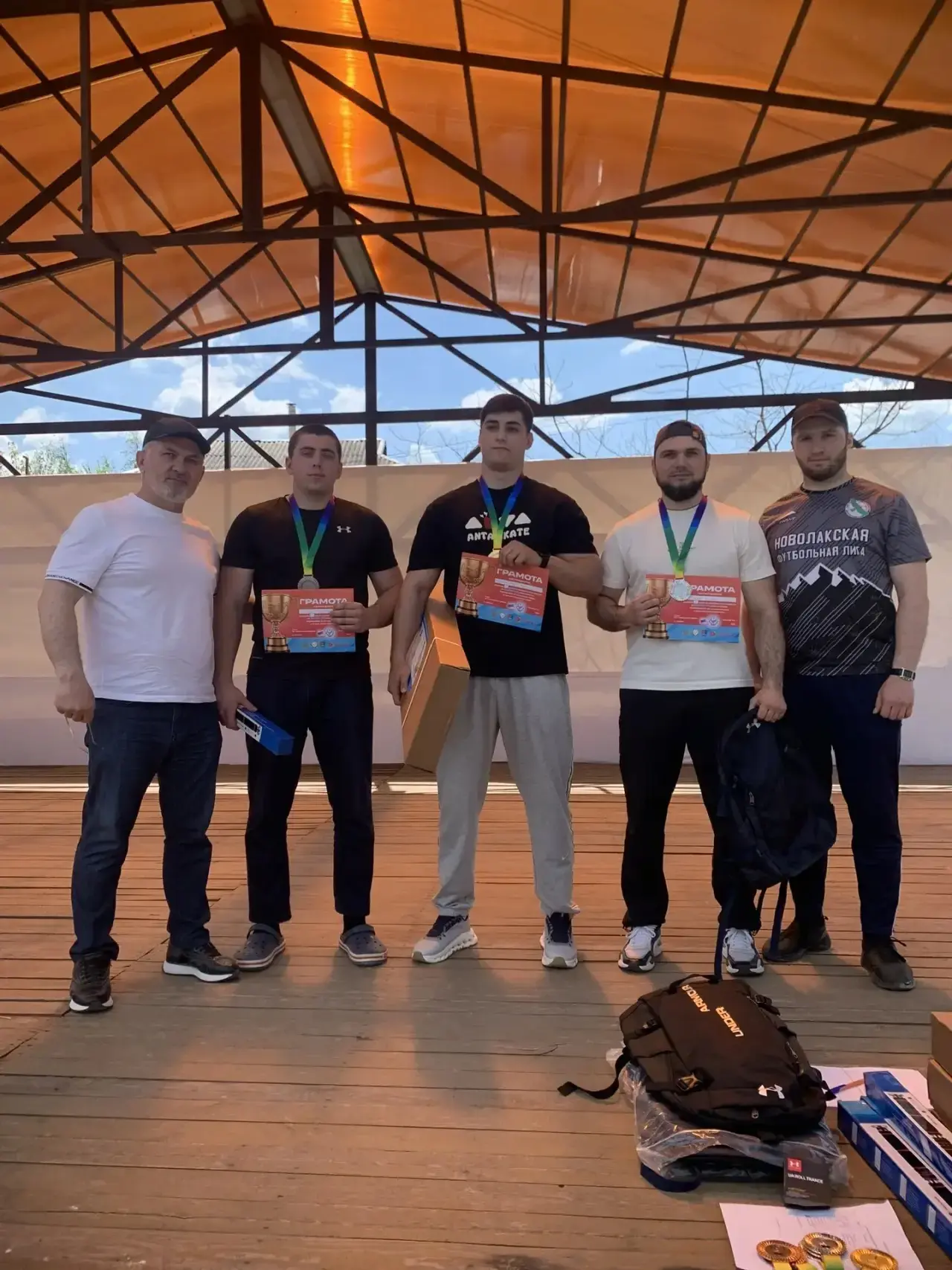 🌍Спортивные состязания в честь Дня Победы: Новолакский район отметил 9 Мая еще и соревнованиями по н