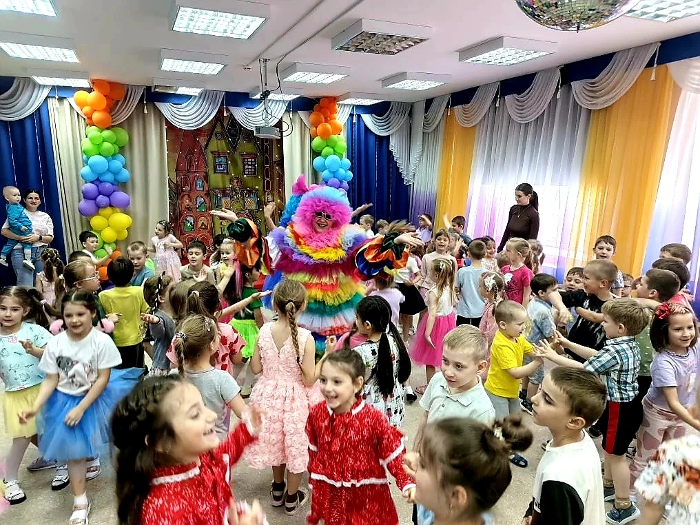 ☀️ Праздник «Солнце в ладошках» в нашем детском саду!