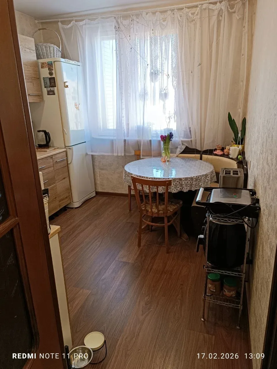 м. Братиславская, Новомарьинская 14/15.
Только ОДНОЙ ЖЕНЩИНЕ!!!! 35+ сдается отдельная  комната в 3-