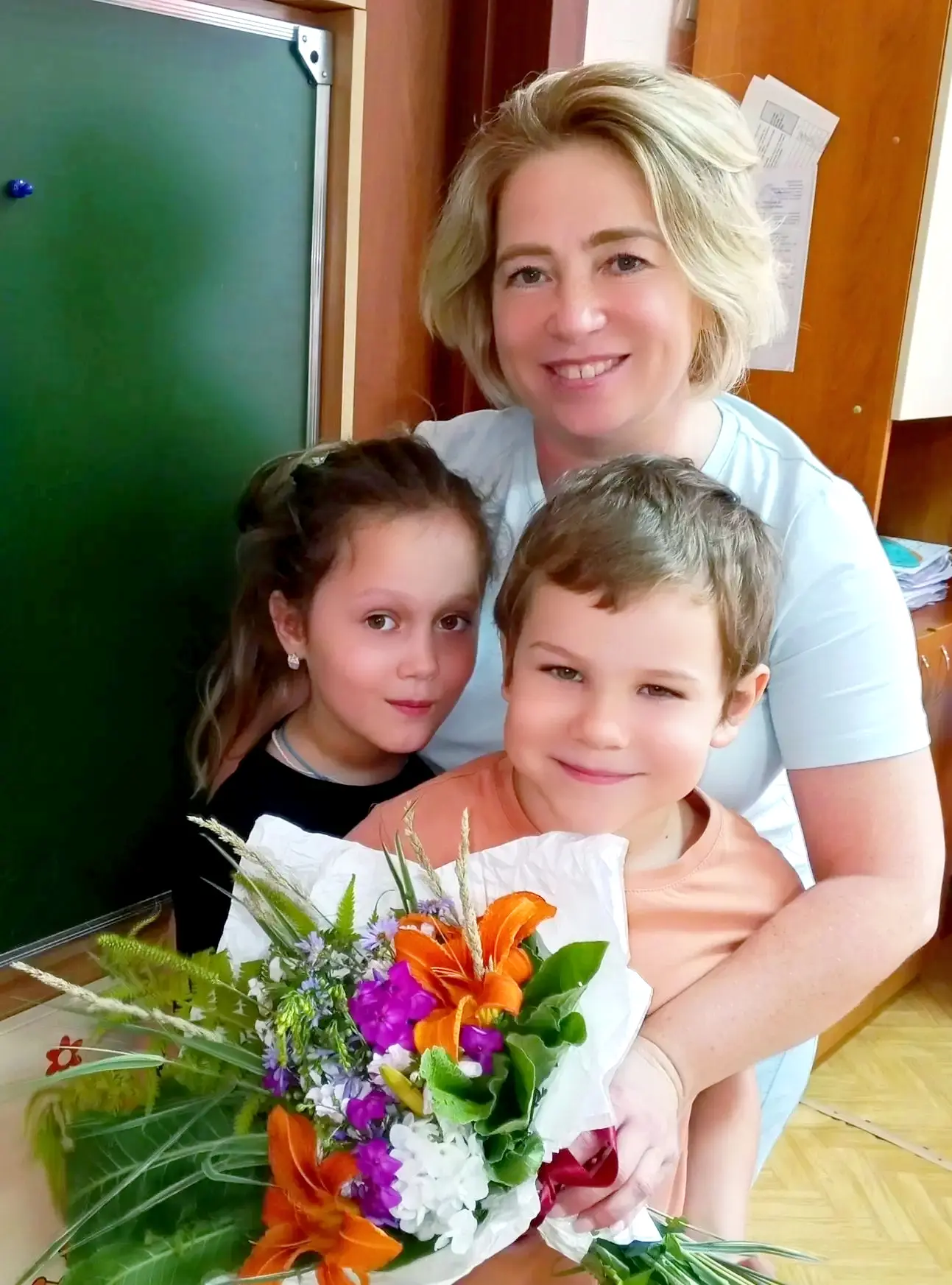 🌿Угадаете профессию по версии наших «Затейников»
Мы решили выяснить, кто такой флорист. И тут начал