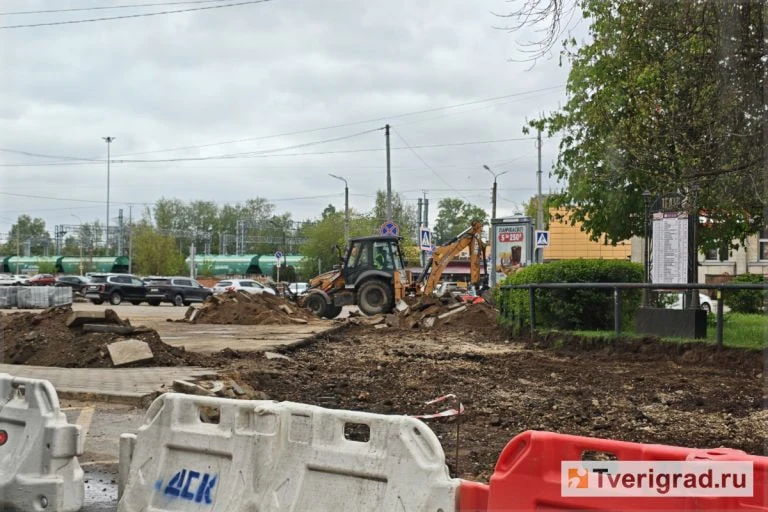 В Твери продлили перекрытие Привокзальной площади  Благоустройство продолжается. В Твери на месяц пр