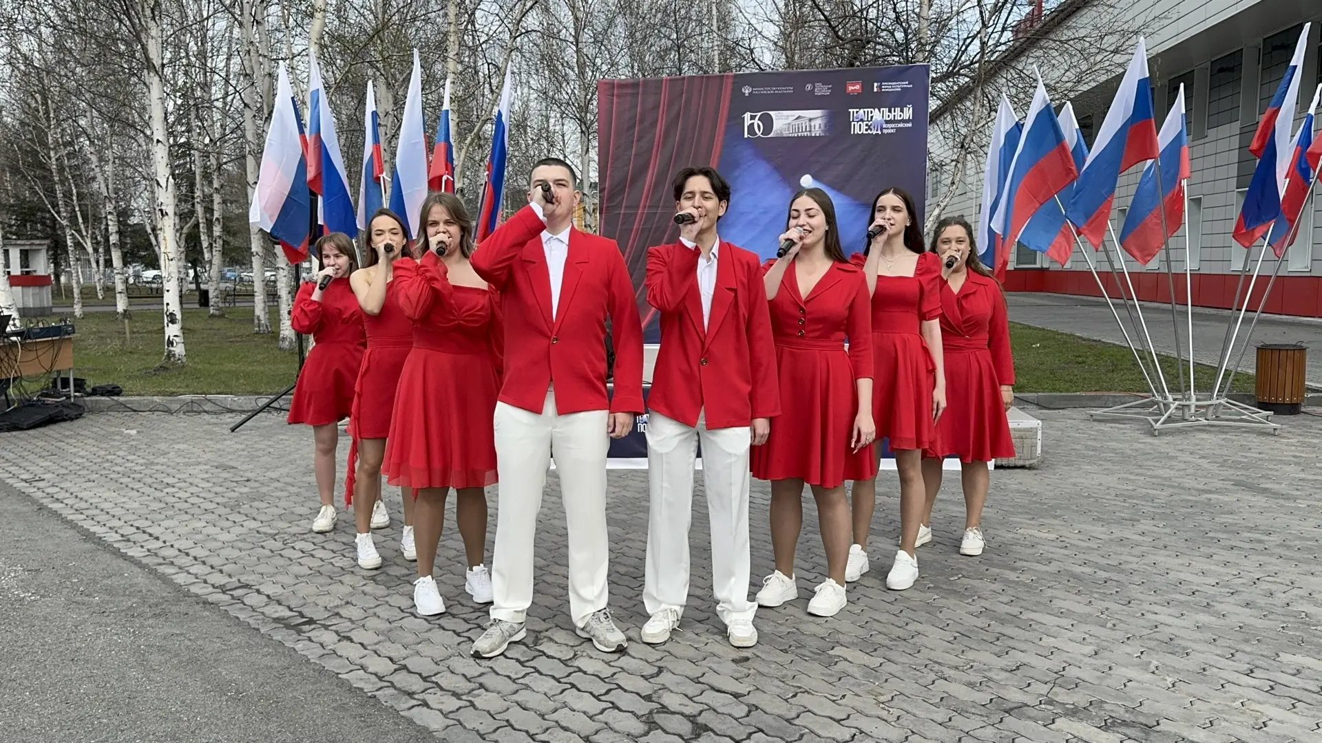 🎭 Сегодня наша Тында стала настоящей театральной столицей!  Город стал свидетелем уникального культу