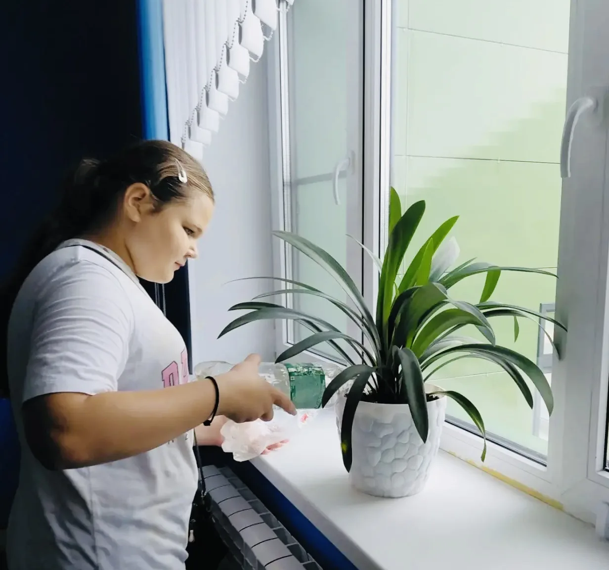 Творческое объединение «Цветоводы» продолжает свою работу на каникулах, предоставляя ребятам  возмож