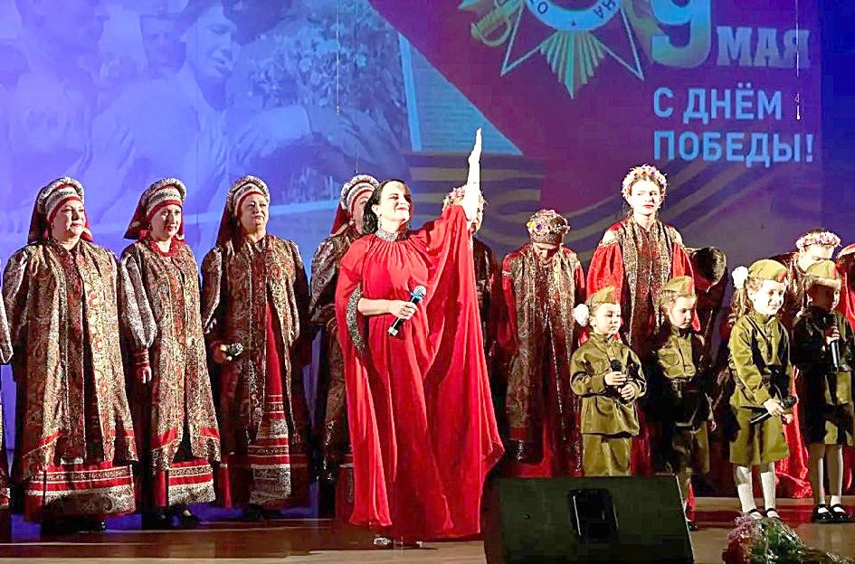 ПОМНИТ СЕРДЦЕ, НЕ ЗАБУДЕТ НИКОГДА!!!   В Районном Доме культуры «Адлер» Театр русской песни Алёны Ла