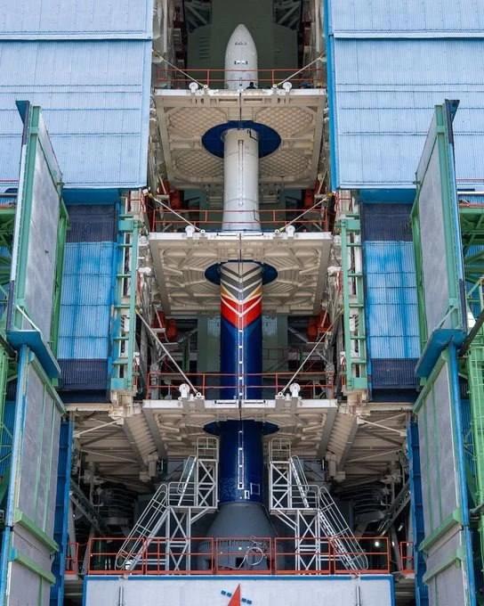 🚀Skyroot Aerospace полностью собрала первую частную индийскую орбитальную ракету Vikra...