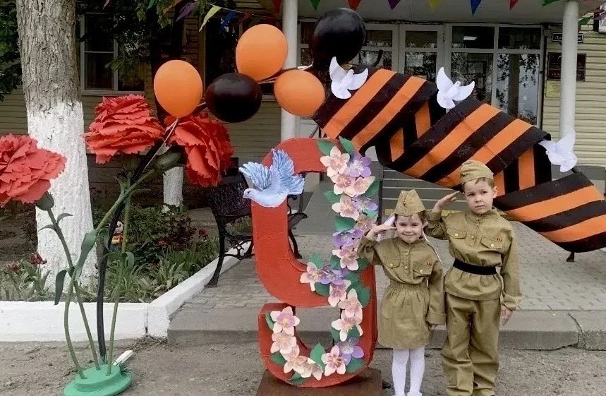 Воспитанники ГБУСОН РО "Социально-реабилитационный центр Константиновского района" в ра...