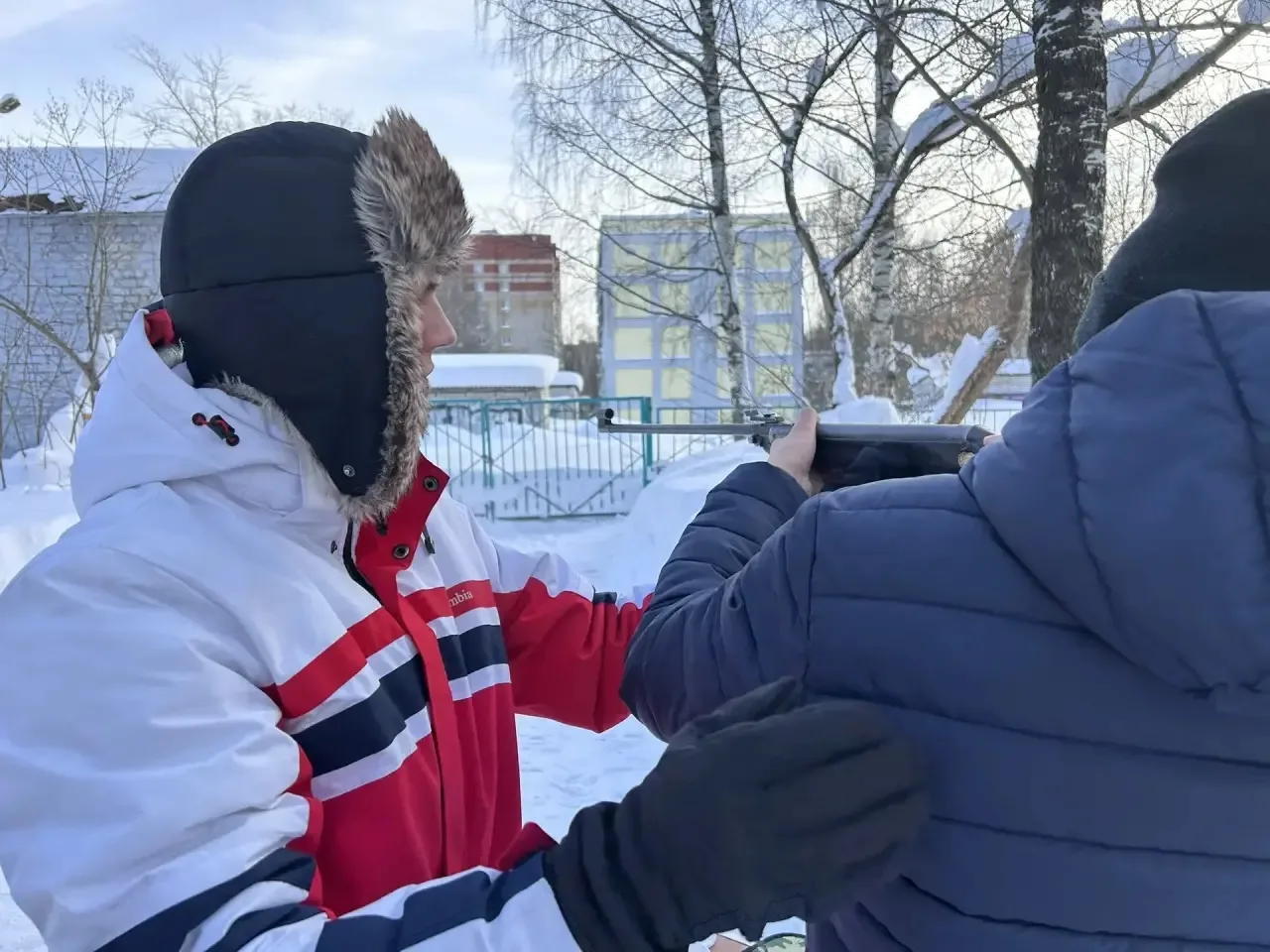 Один день из армейской жизни 🪖  В пятницу в Лицее состоялась захватывающая военно-спортивная игра, в