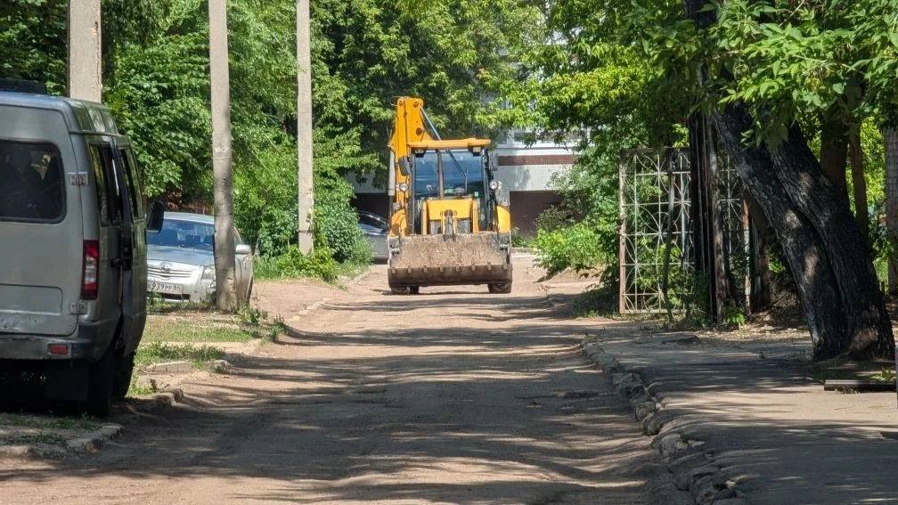 Пятьдесят миллионов на дворы потратят в Балаково 
 
В Балаково развернулись работы по ремонту дворов