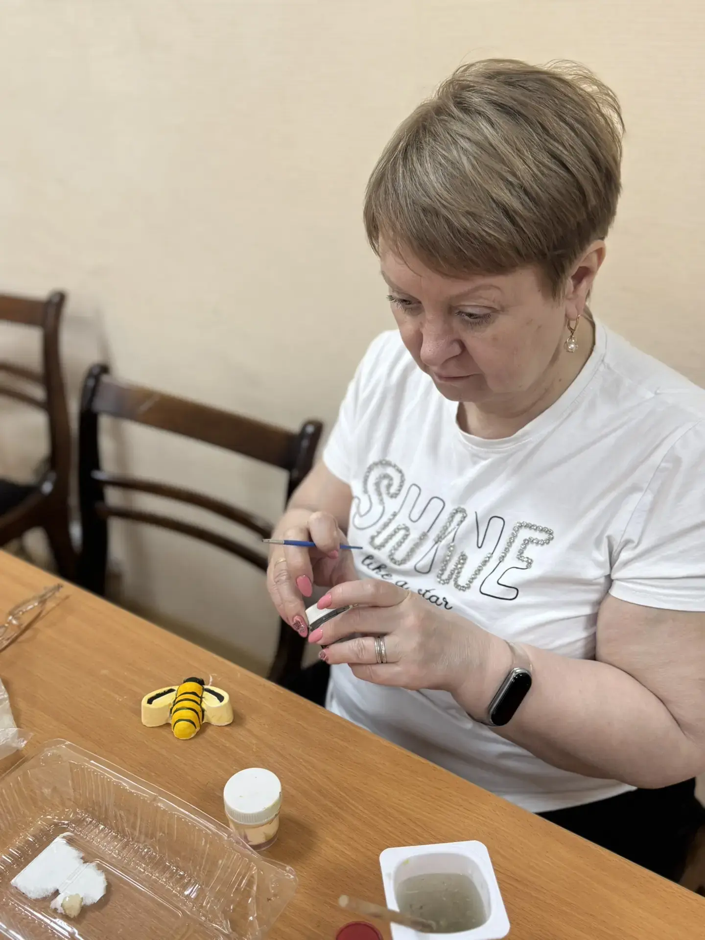 🎨 Яркие краски, немного фантазии и обычные гипсовые фигурки превратились в маленькие произведения и