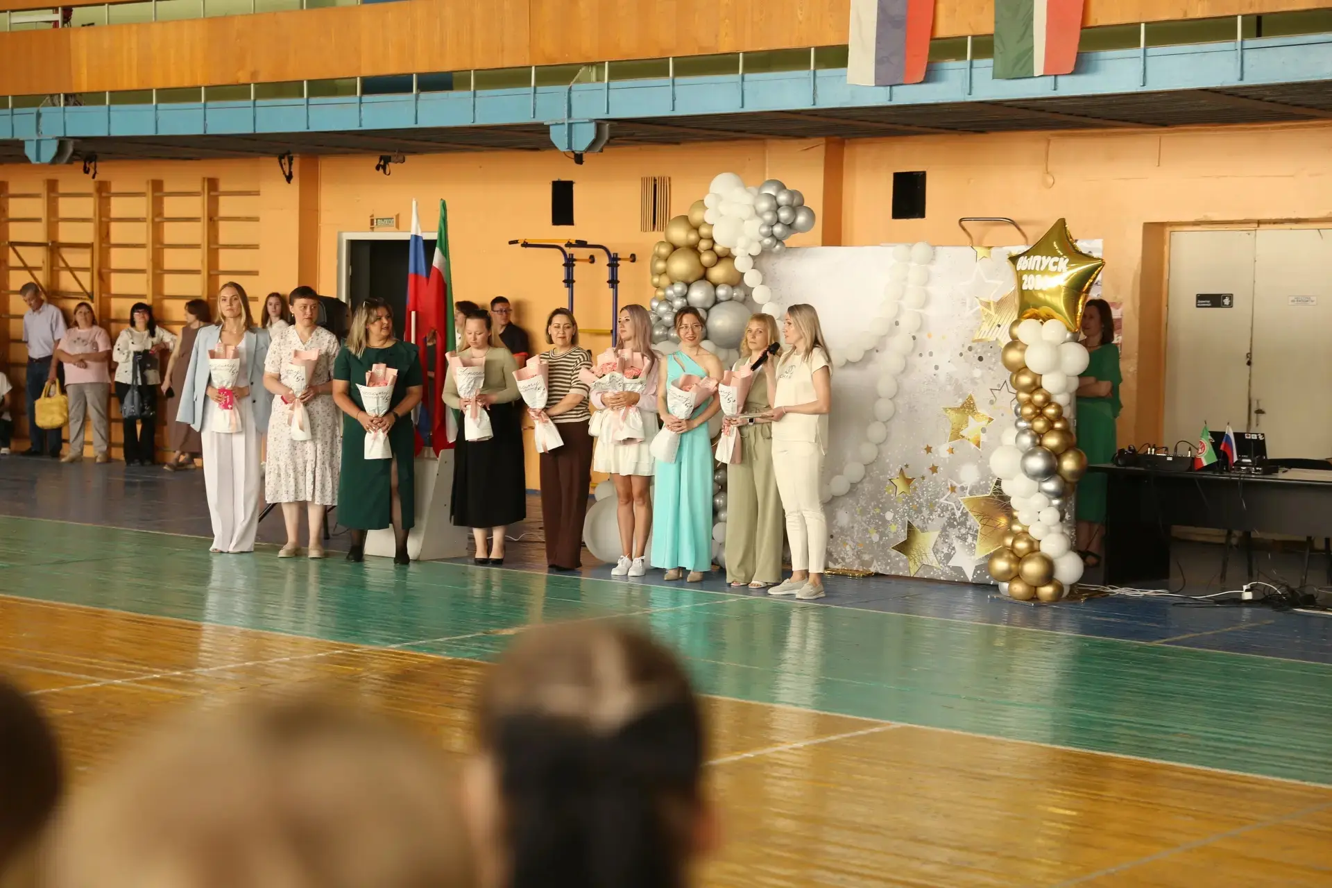 Сегодня прозвенел "Последний звонок" для учащихся 4-х классов.