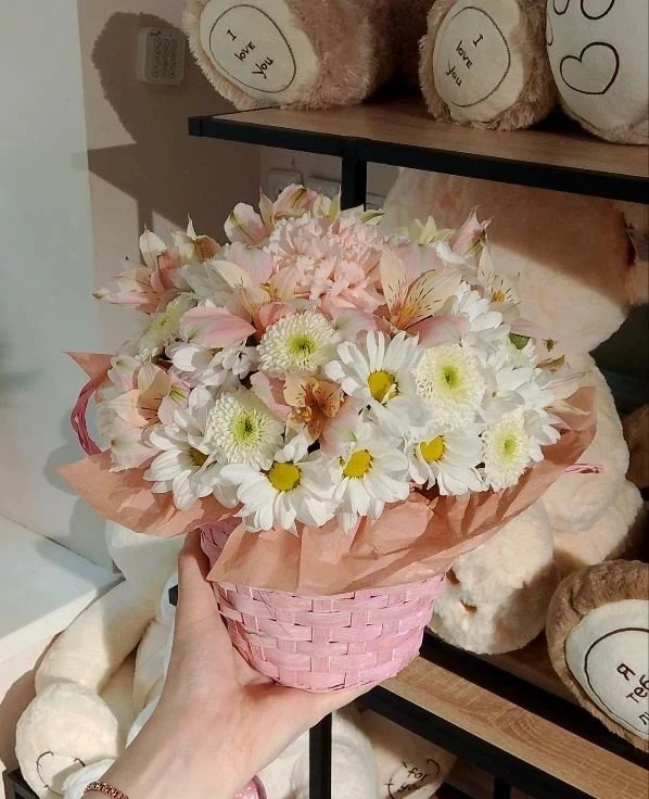 👯  Подруга заслуживает цветов не только на день рождения!