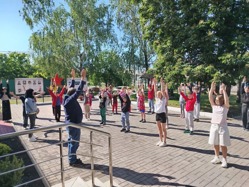 🚀 Второй день пришкольного лагеря прошел под знаком «Движения Первых»!