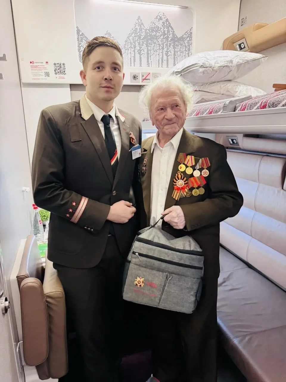 Поздравляем дорогих ветеранов с Днём Великой Победы!    В пути следования для наших главных пассажир