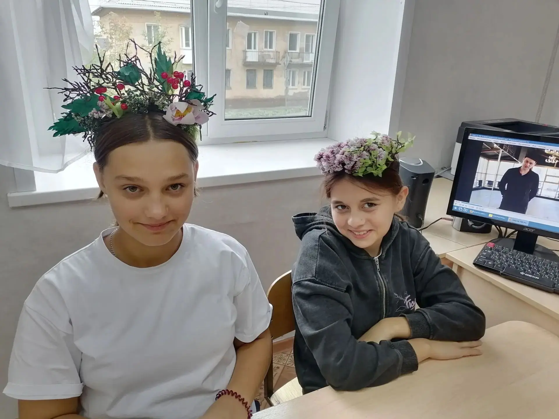 Детей 6 А класса пригласили в ДДТ, чтобы познакомить с работой открывшегося объединения...
