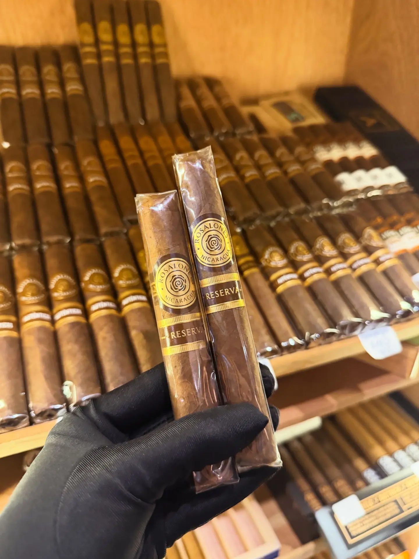 Главное различие между Rosalones Auténticos и Rosalones Reserva от Joya de Nicaragua в ...