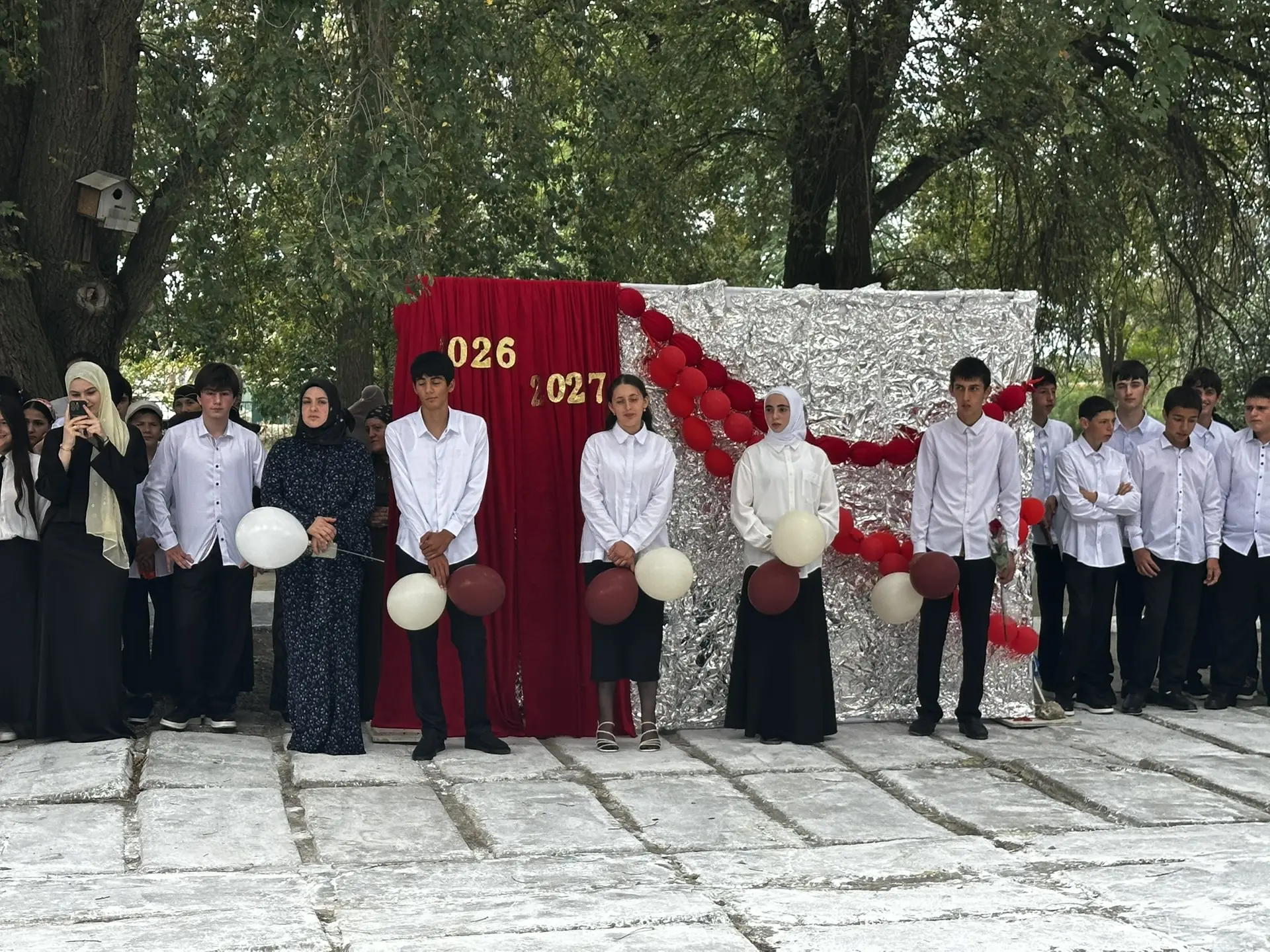 🔔 В МКОУ «Большеарешевская СОШ им. Магомедова Ш.К.» прозвенел Первый звонок!
