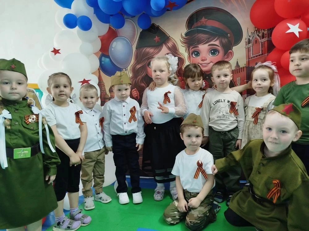 💐В преддверии 9 мая в нашем детском саду№3 п. Кадый прошёл утренник, посвящённый 81-ле...