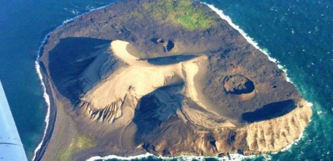 🌋 На Земле есть остров, куда почти никого не пускают. И причина очень необычная.