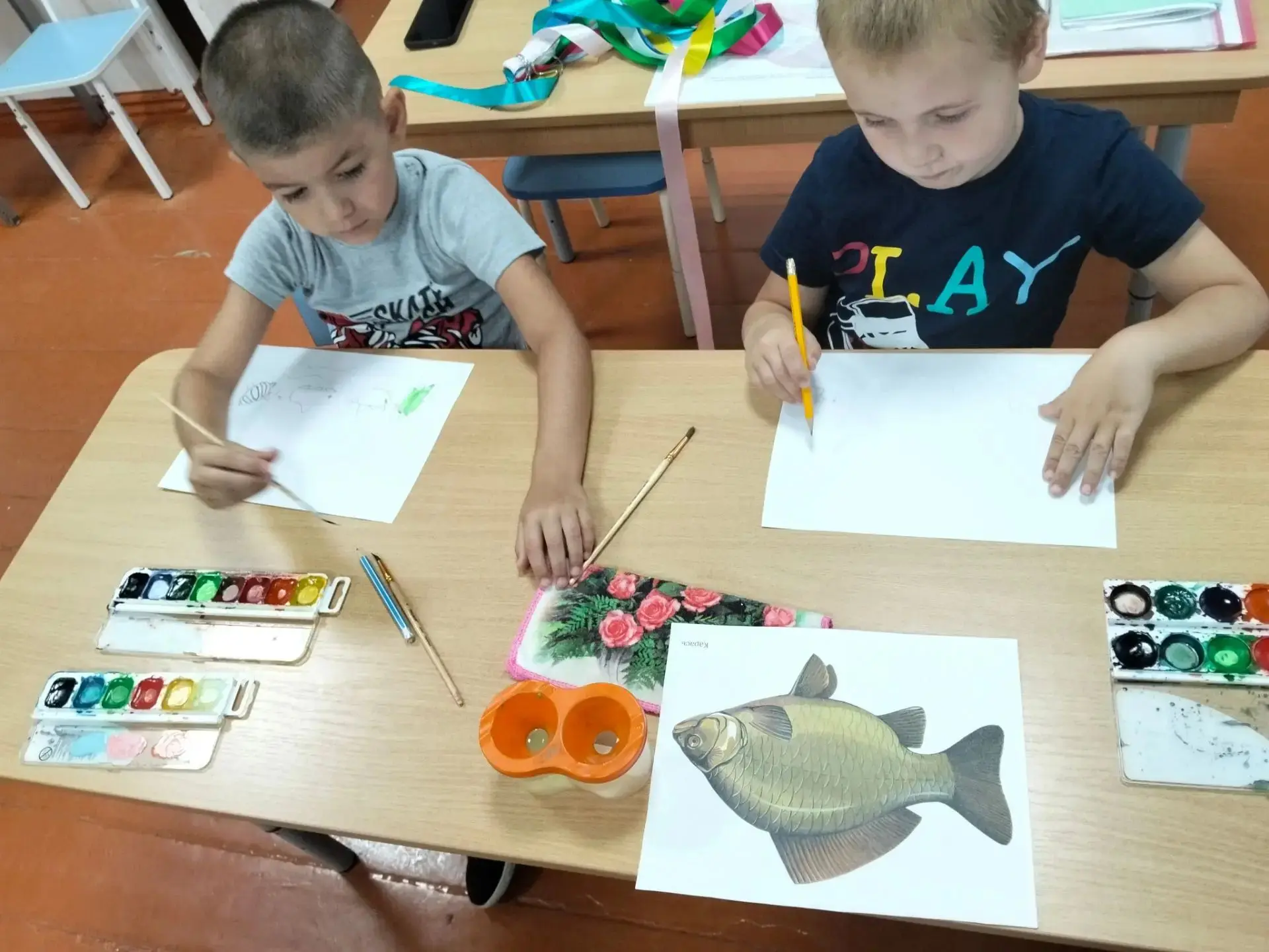 Сегодня День рыб в нашем детском саду. 
📝 Задачи, которые мы решали:✅ познакомить детей с рыбами, к