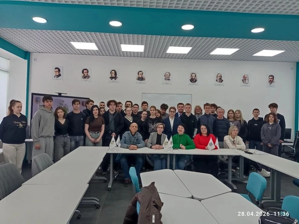 🤝Сенаторский клуб традиционно поддержал Всероссийскую научно-практическую конференцию в ДонНУЭТ.  ❤️