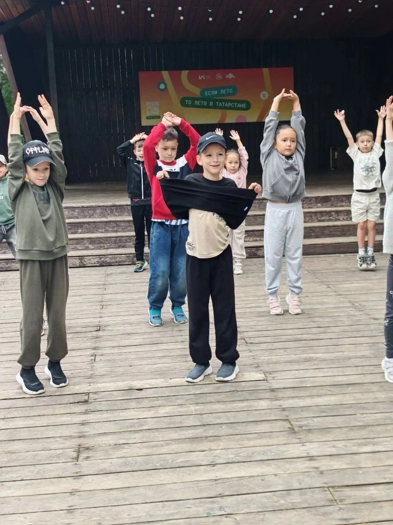 🔥 Просыпаемся, разминаемся, подтягиваемся! В лагере утро — самое энергичное время!