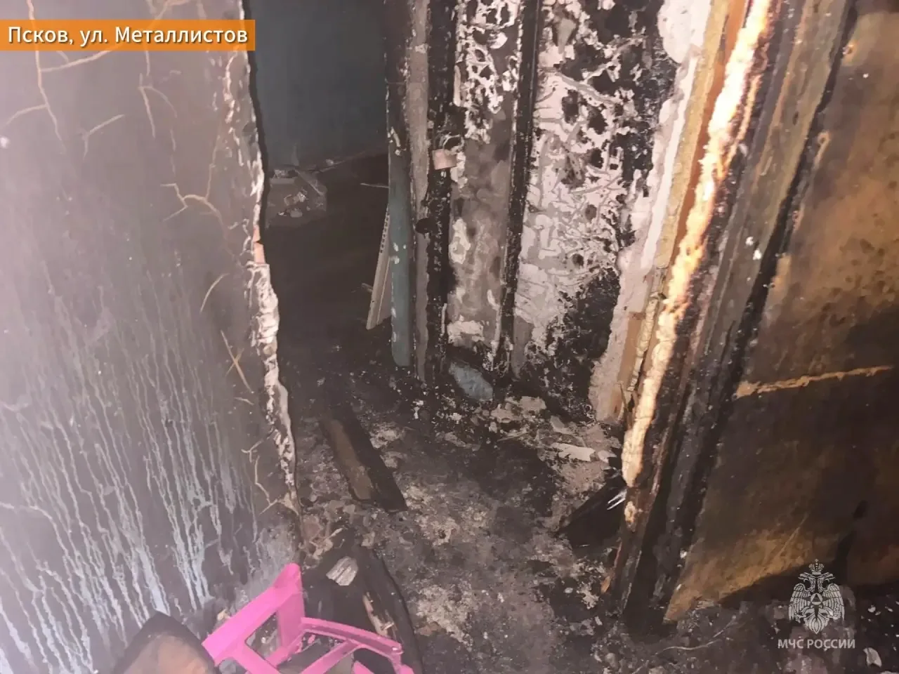 В 03:38 произошло возгорание в 5-ти этажном многоквартирном жилом доме на улице Металли...
