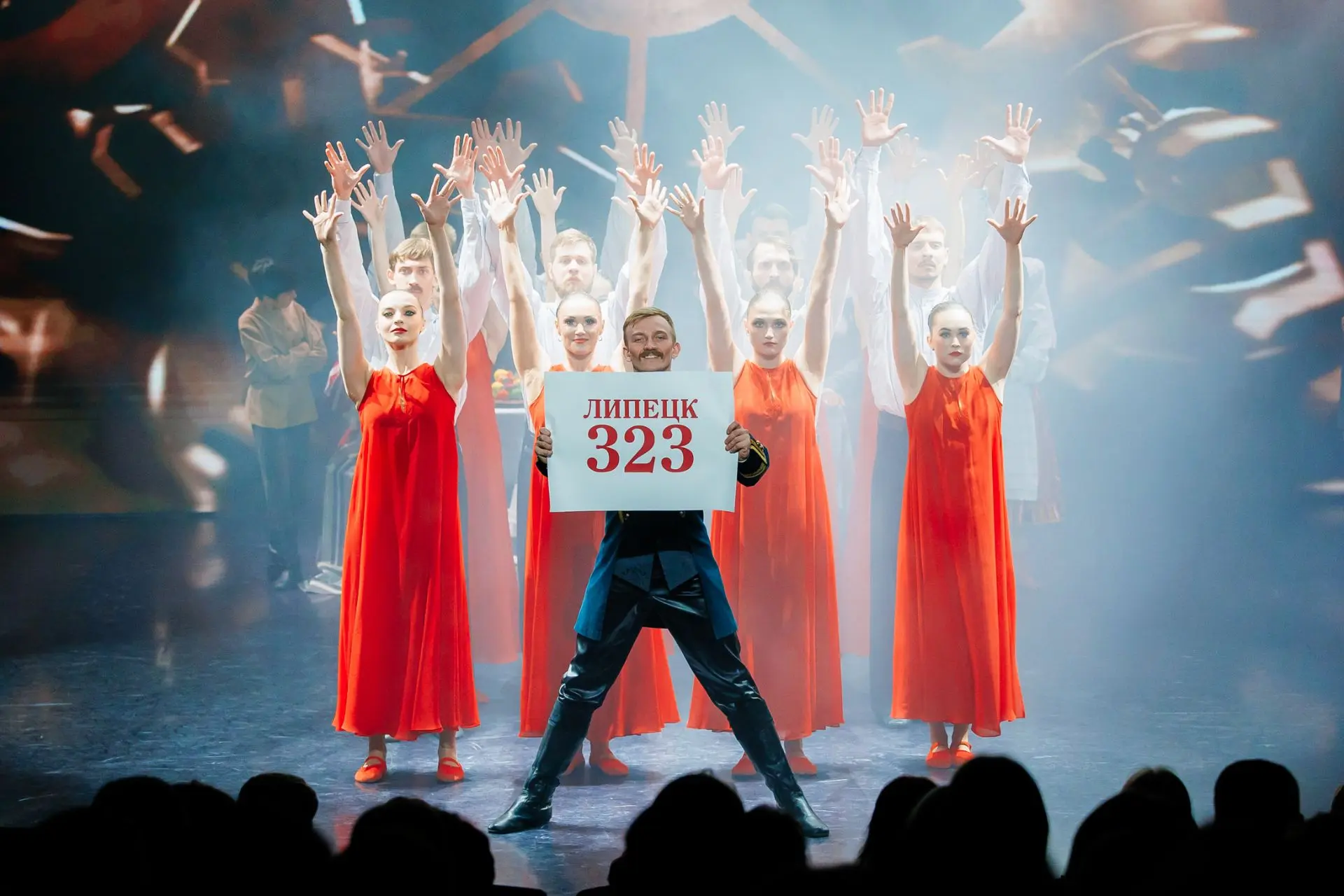 Свой 35-й творческий сезон «Казаки России» завершили большим праздничным концертом «Теб...