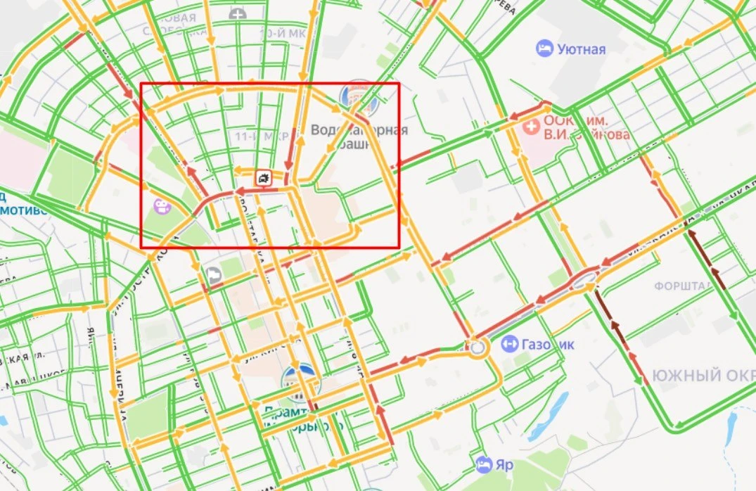 В районе ДТП на ул. Постникова в Оренбурге образовались пробки