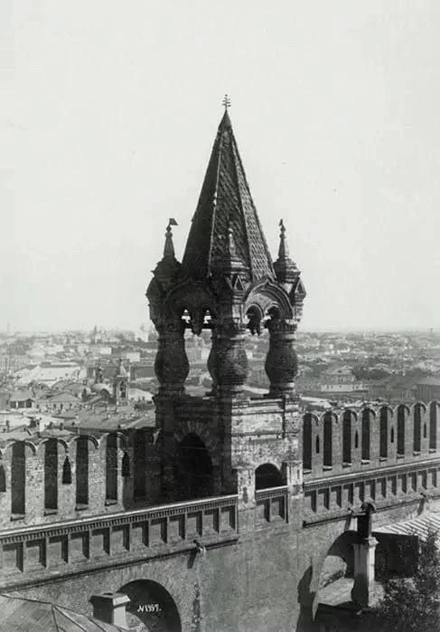 🏛 Царская башня — самая молодая постройка Московского Кремля