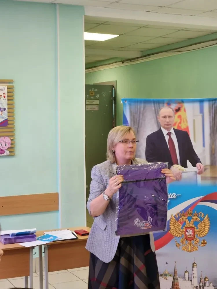 🦅 Пополнение в рядах «Орлят России»! Сегодня в нашей школе прошло торжественное посвящение первоклас