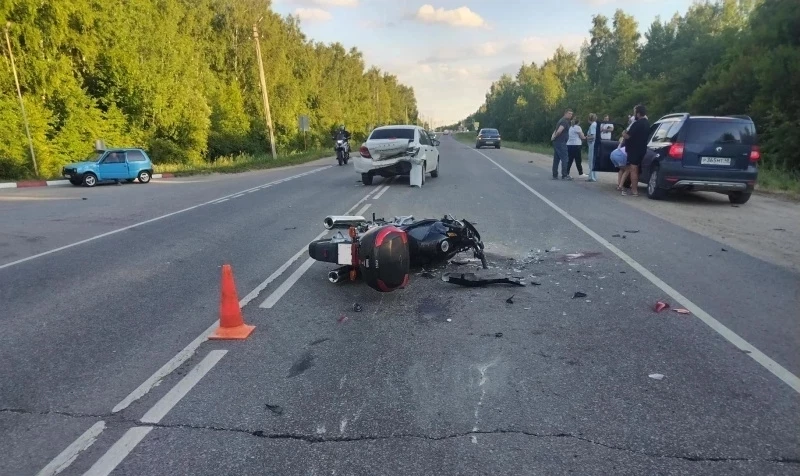 ⚡ После гибели мотоциклиста в Липецкой области проверят работу скорой помощи

В Лебедянском округе р