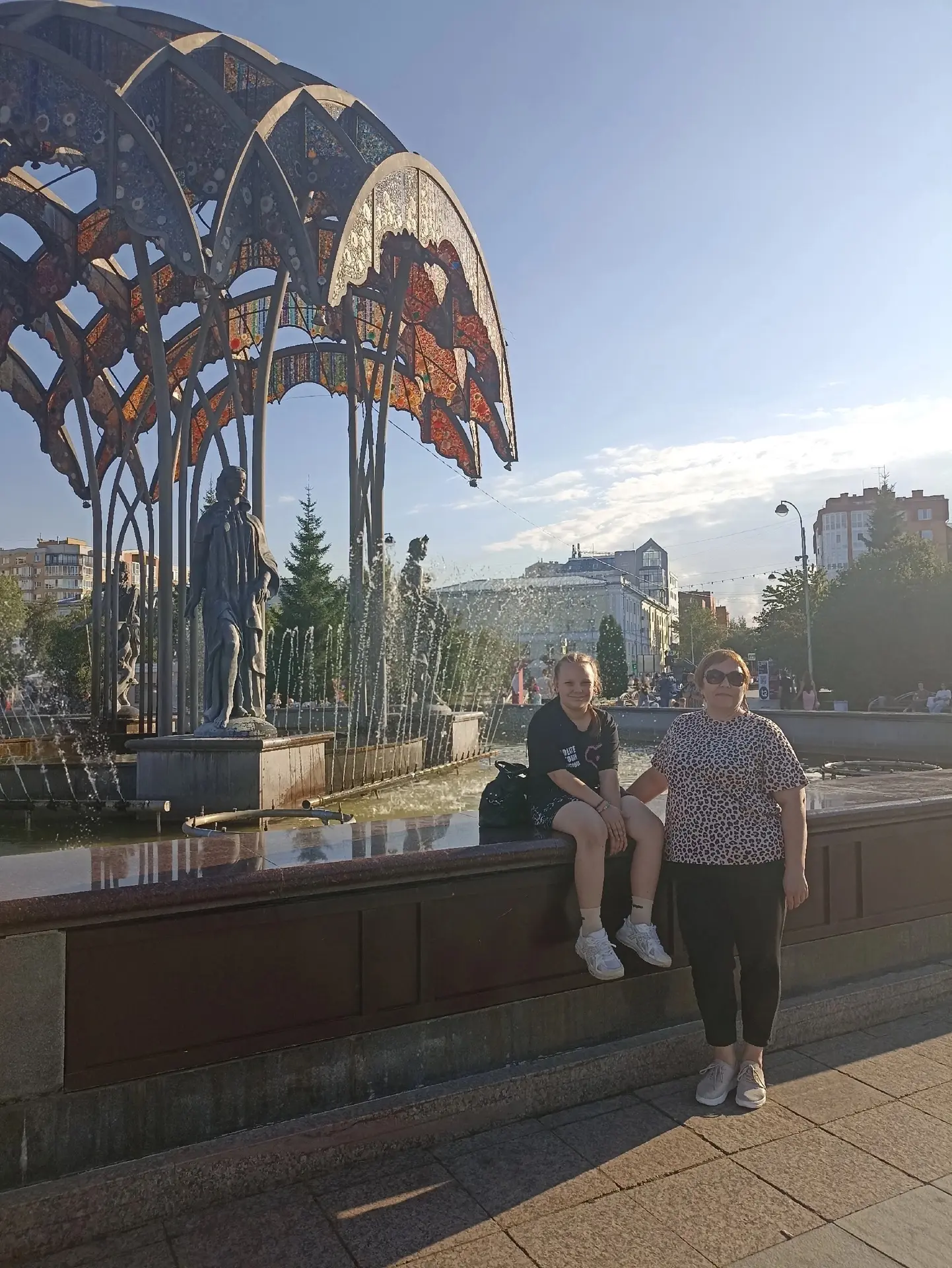 Учитель вне школы - это человек, который, как и все устает, отдыхает и уделяет  время с...