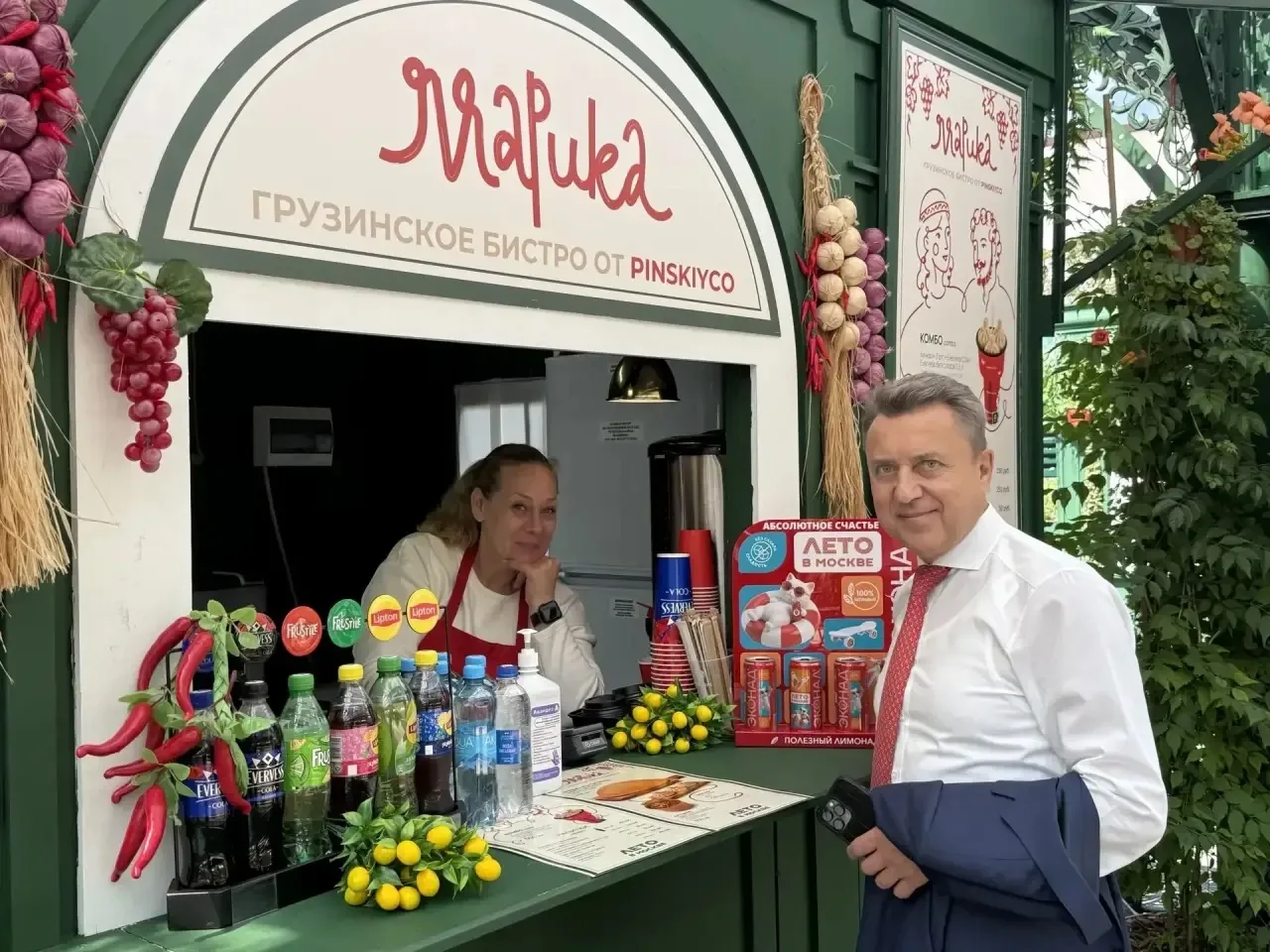Москва летом превращается в открытую творческую мастерскую.