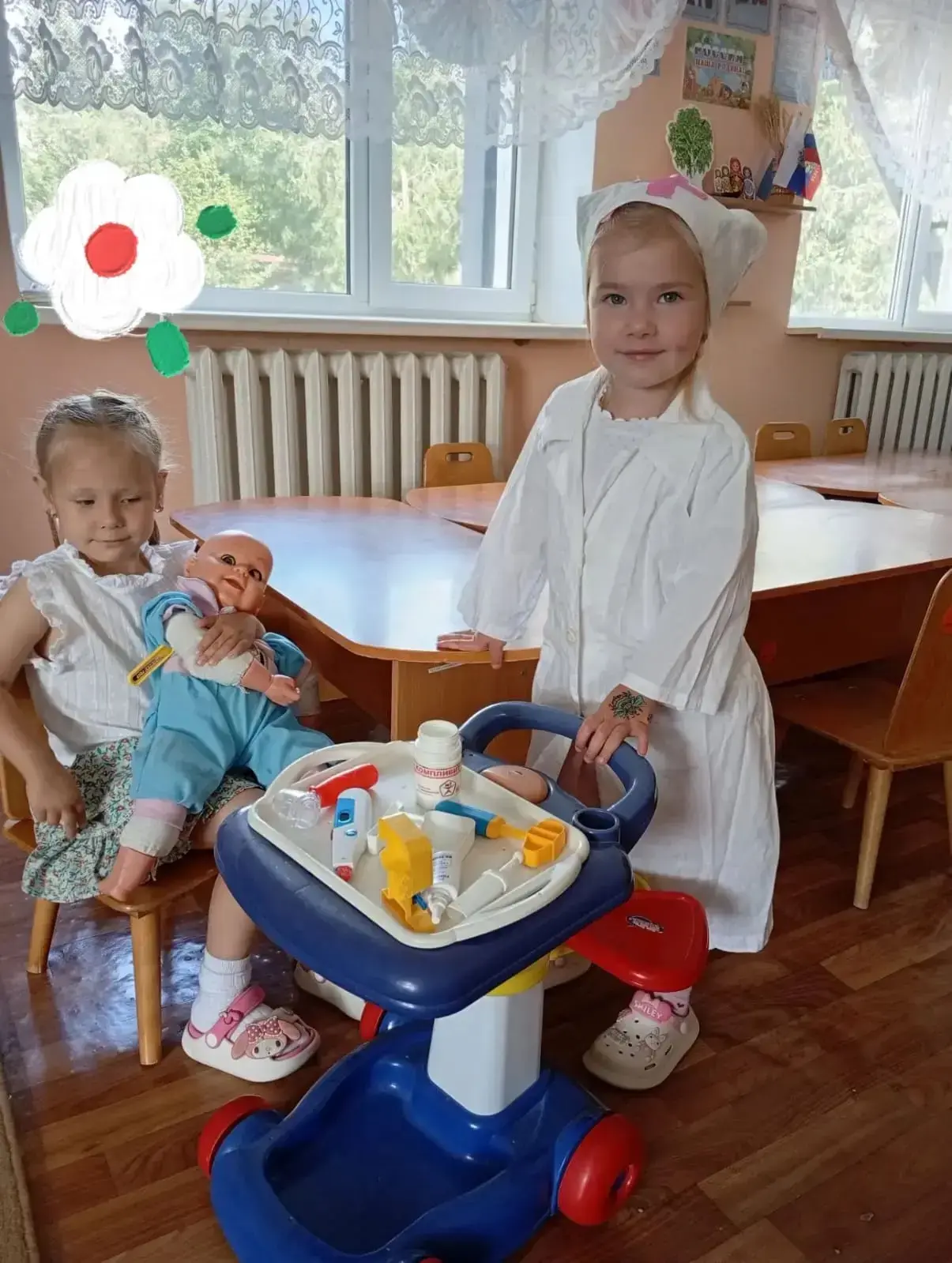 Самостоятельная игровая деятельность в младше-средней группе. Цель: Учить формировать навыки взаимод