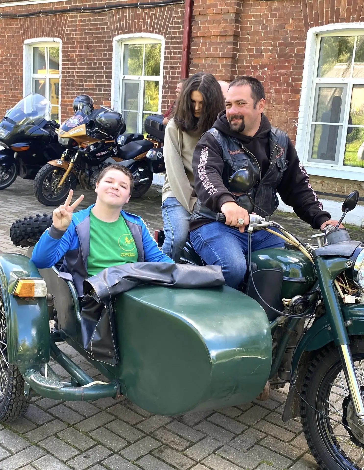 🏍 Кто сказал, что байкеры — это только суровые люди в кожаных куртках? Воспитанники ст...