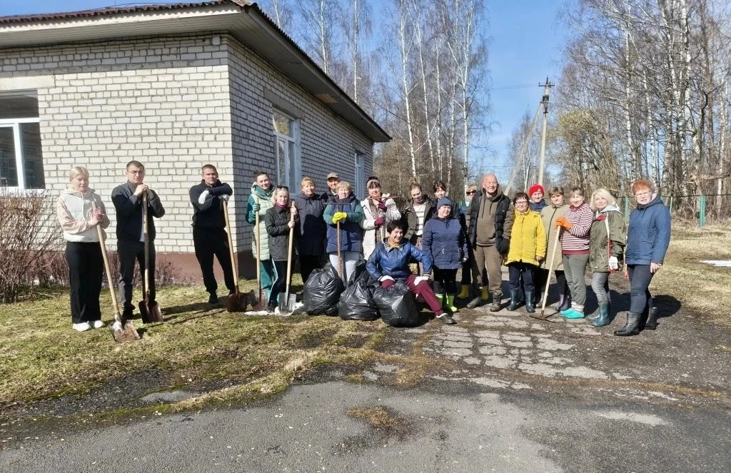 Сегодня дружный коллектив муниципального общеобразовательного учреждения "Образовательный комплекс "